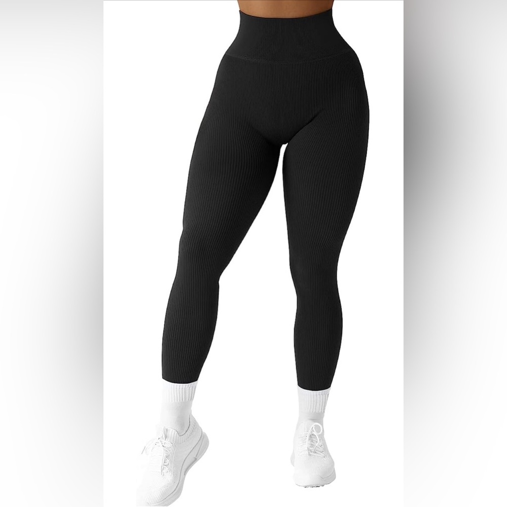 Ribbed leggings. Selling because they run small.